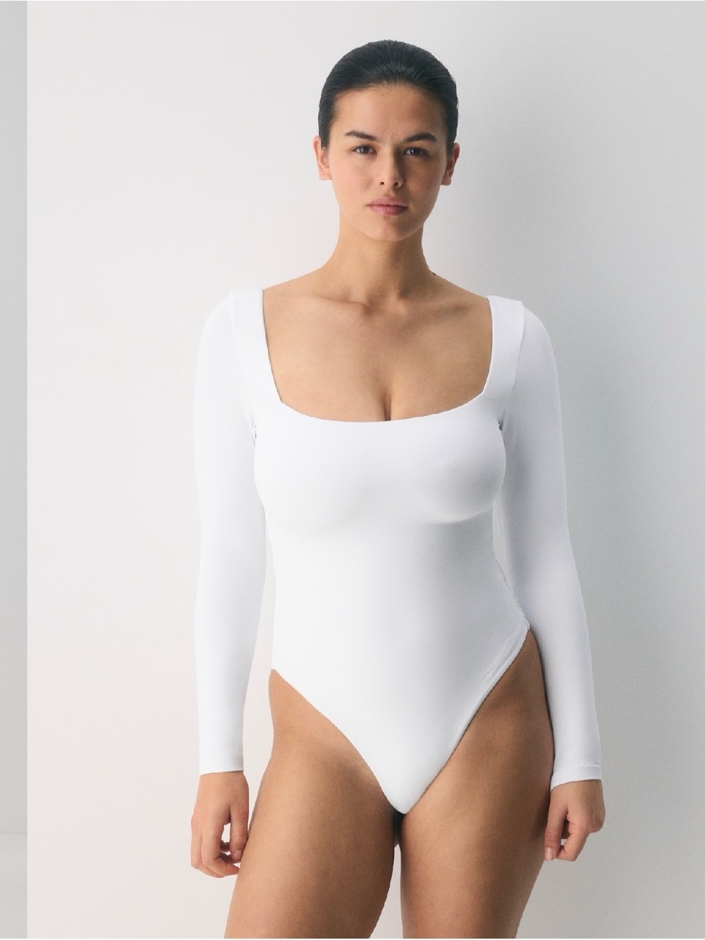 Aritzia Babaton Contour Squareneck Long Sleeve Bodysuit. Sz Lg